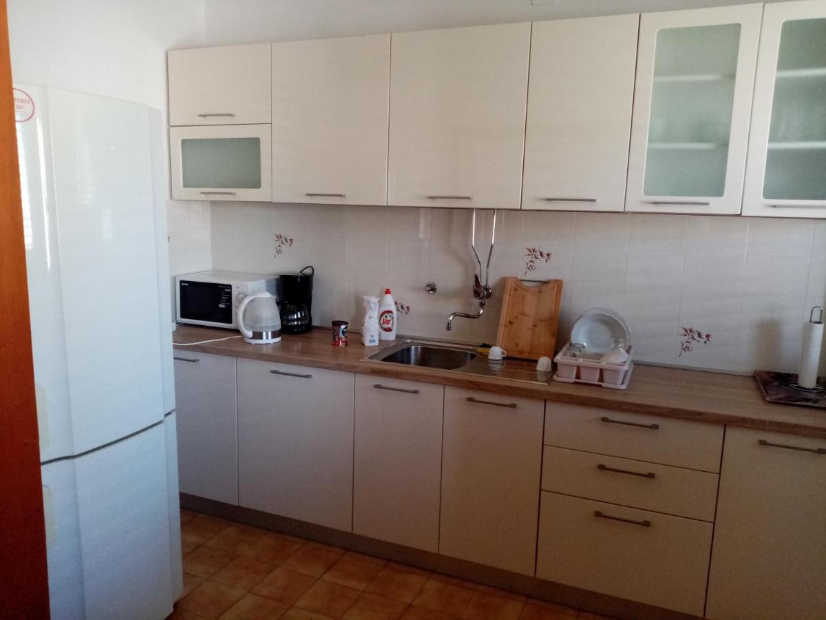Pave Apartment Betina  Buitenkant foto